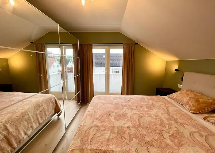 Vila Family Twinhouse